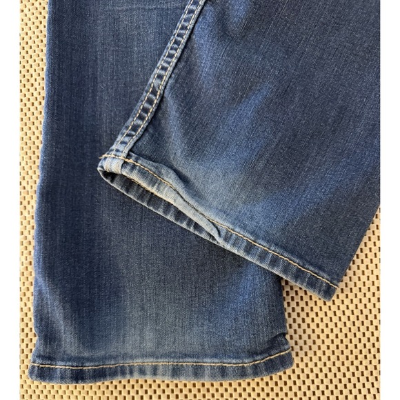 Womens BKE Payton Mid Rise Straight Leg Jeans Size 32R The Buckle Distressed - Picture 6 of 10